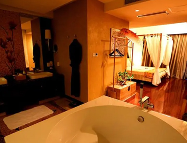 武汉汉阳区养生会所的黄昏恋:当爱情遇上八十岁